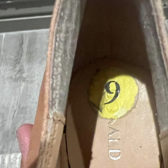 Donald Pliner neutral walking Beige Striped Loafers size 9 - Picture 3 of 9